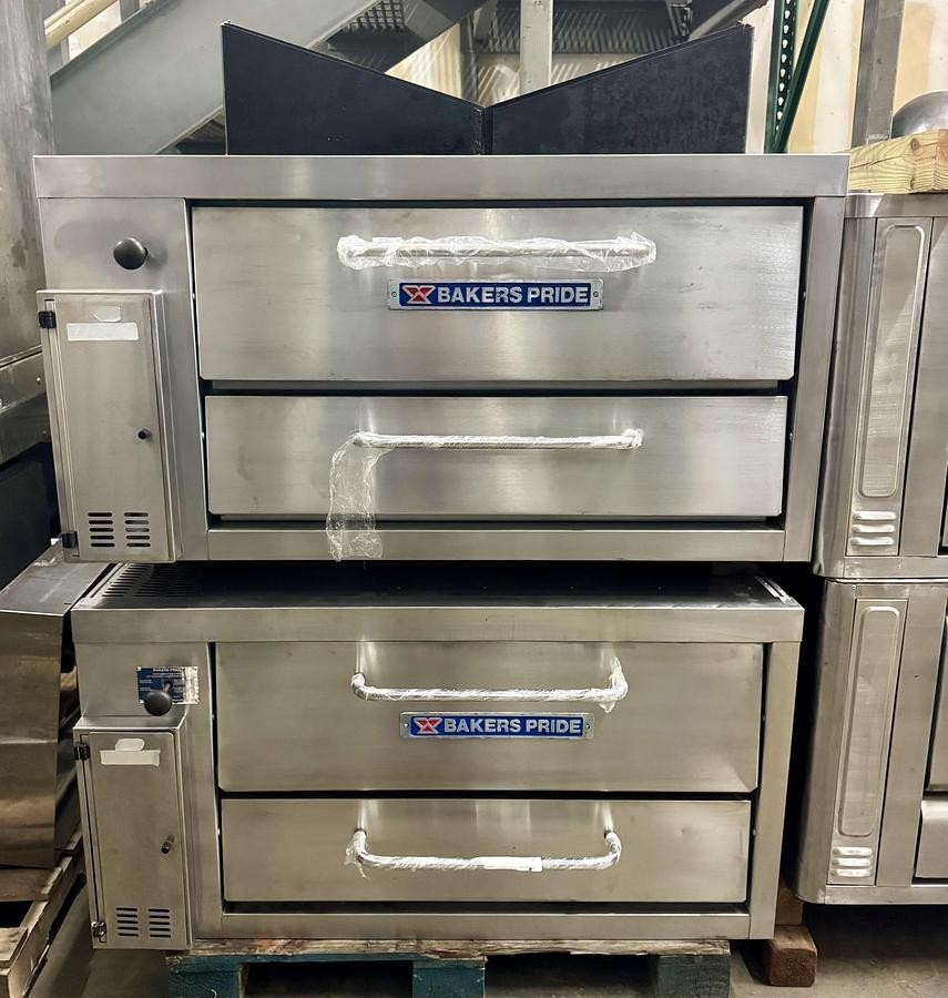 Bakers Pride 36” x 36” double deck Commercial Gas Pizza Oven