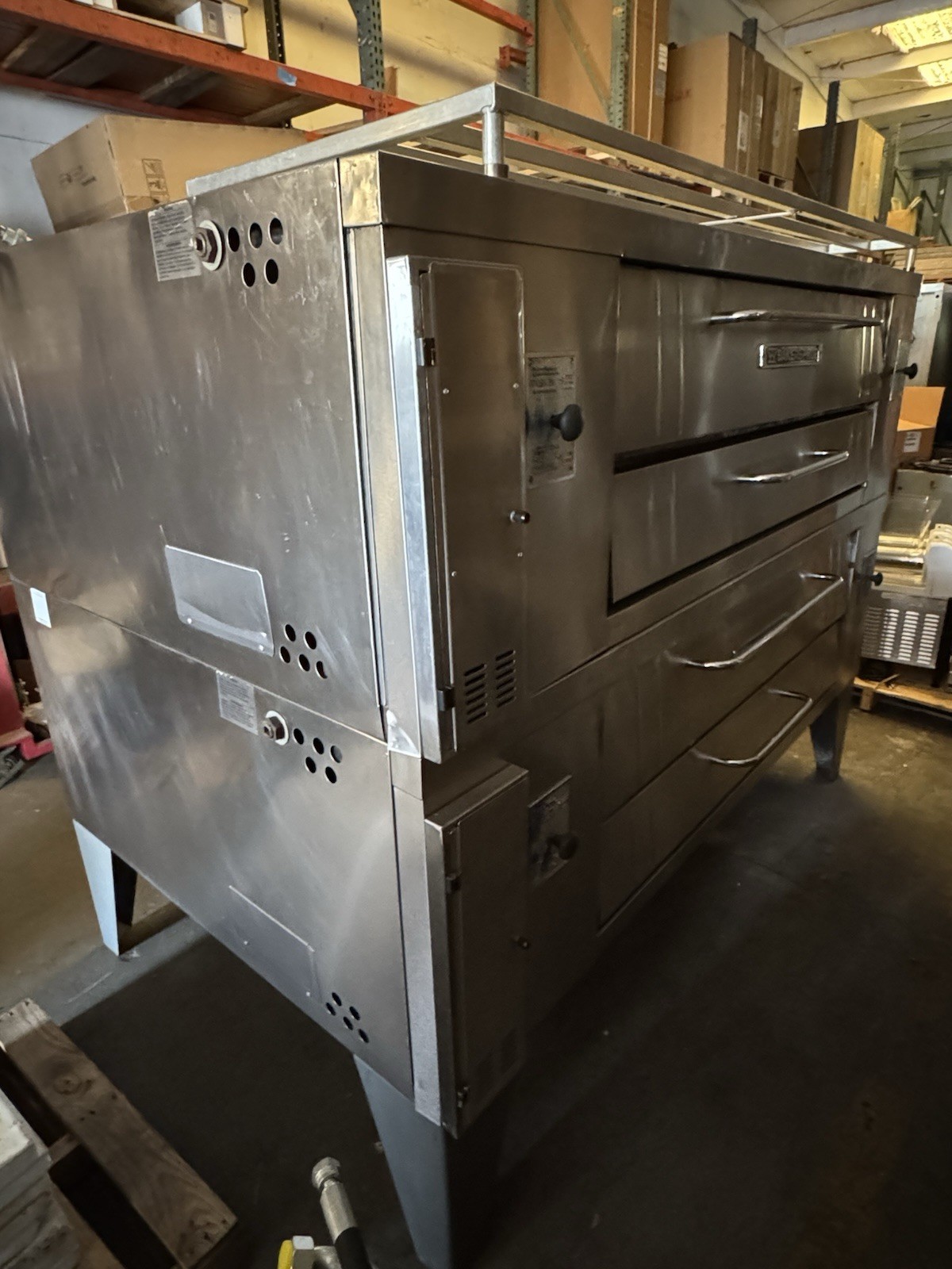 BAKERS PRIDE Y-600 DOUBLE DECK NAT GAS PIZZA OVENS 78″ W X 43″ D X 66″ H – Works