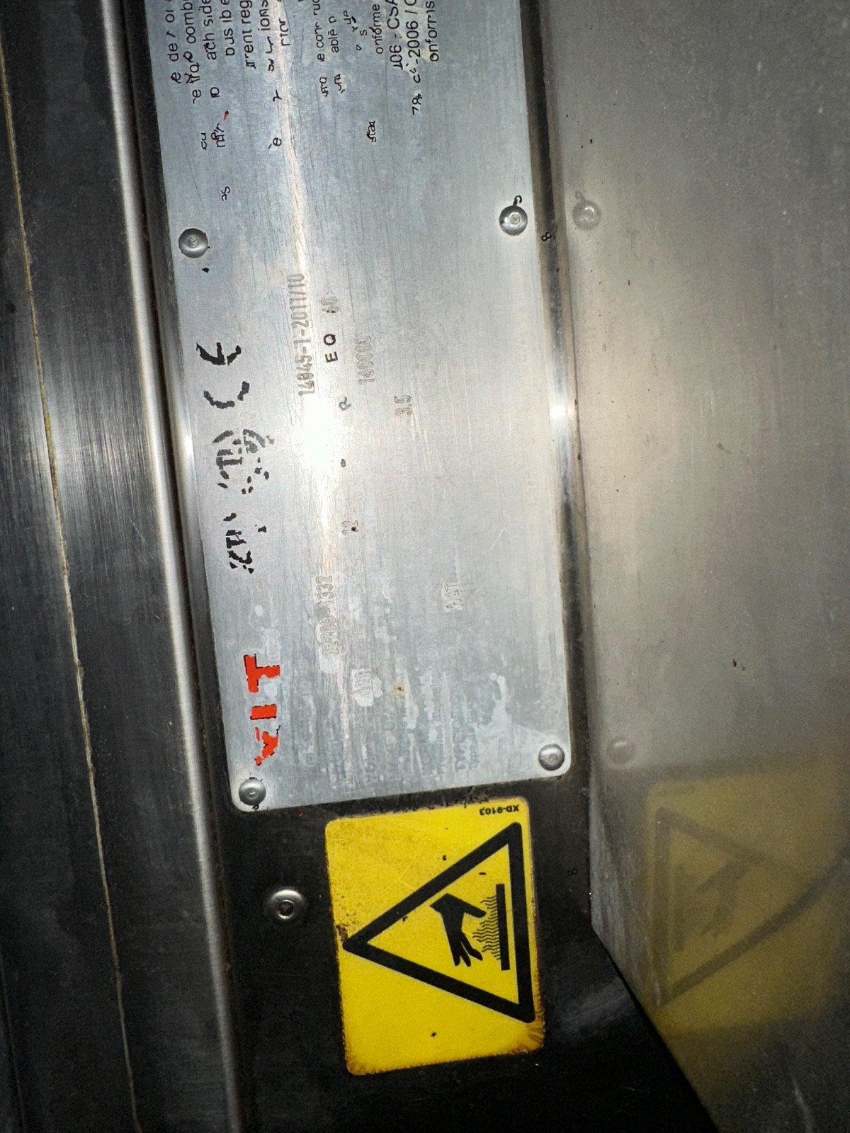 Used XLT 3270B–Natural Gas—120V included base and casters