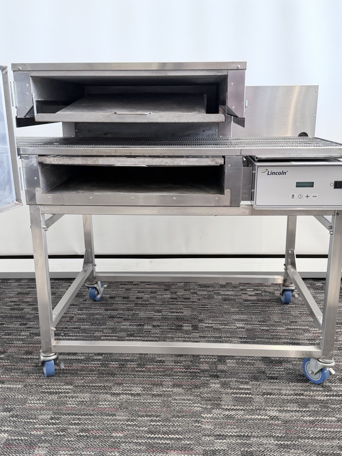 Lincoln Impinger 1116 Single Stack Gas Pizza Oven – READY TO COOK!!