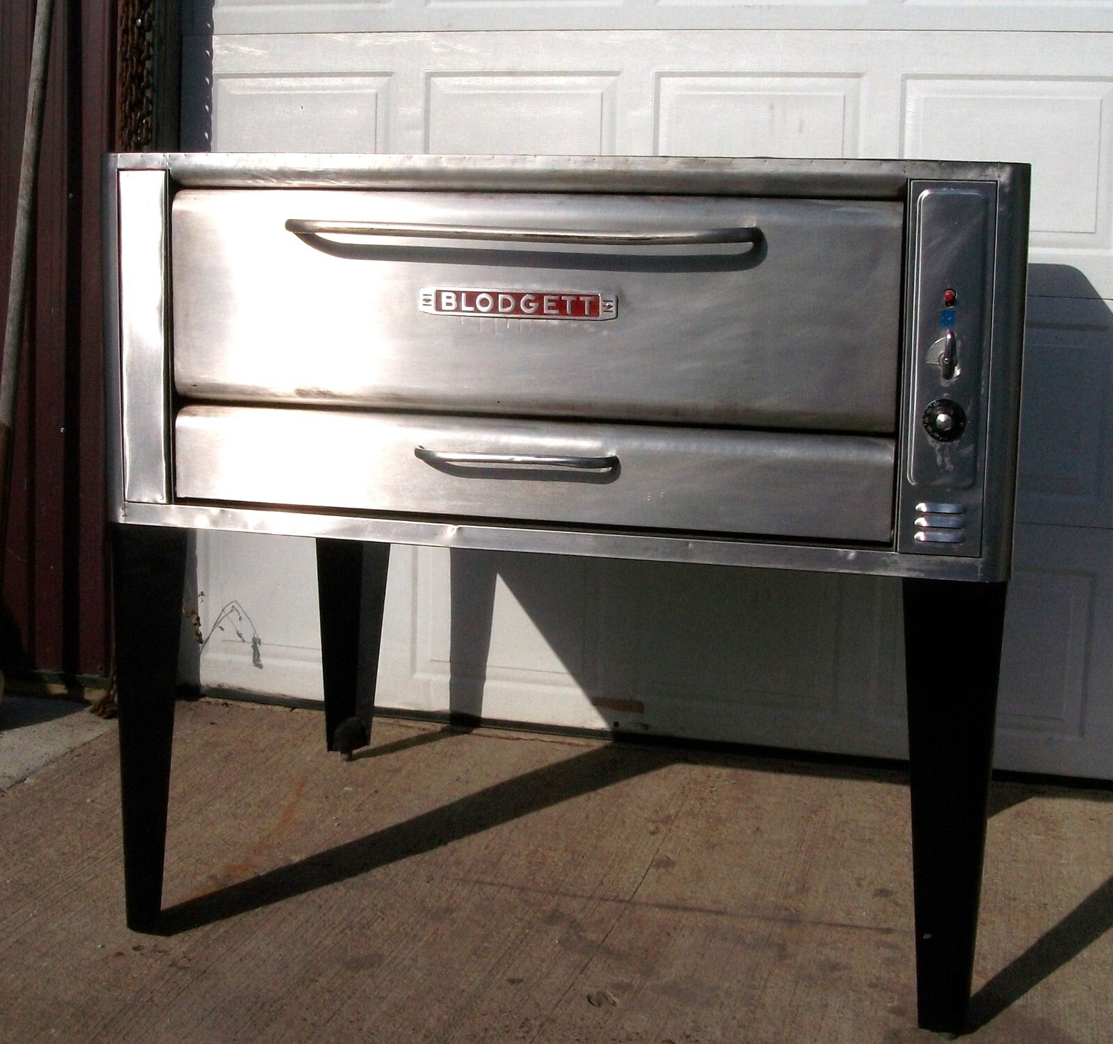 BLODGETT 1048 HIGH BTU 120K NATURAL DECK GAS PIZZA OVEN WITH NEW STONE