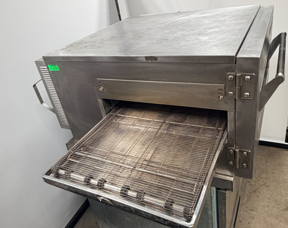 Lincoln Impinger 1116 Pizza Oven Single Deck 18”x 56” Conveyor -Natural Gas