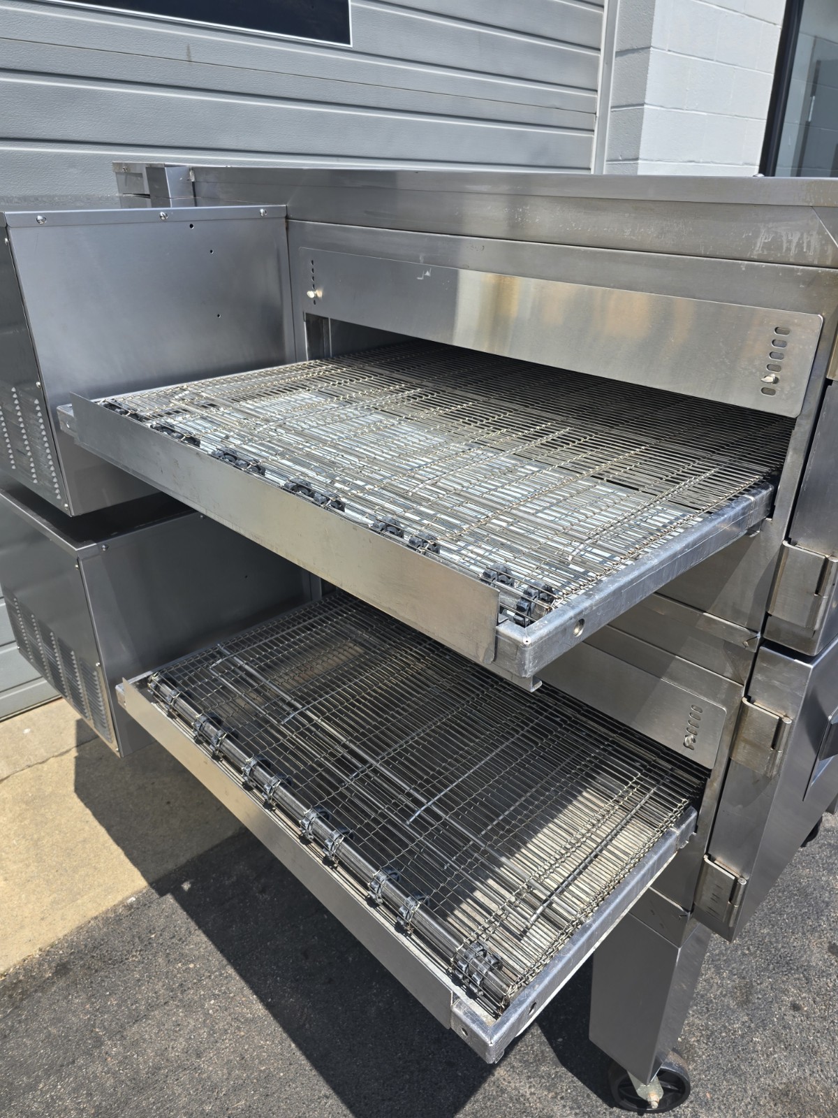 Lincoln Impinger 1600 Double Deck Gas Fired Conveyor Pizza Oven 32″