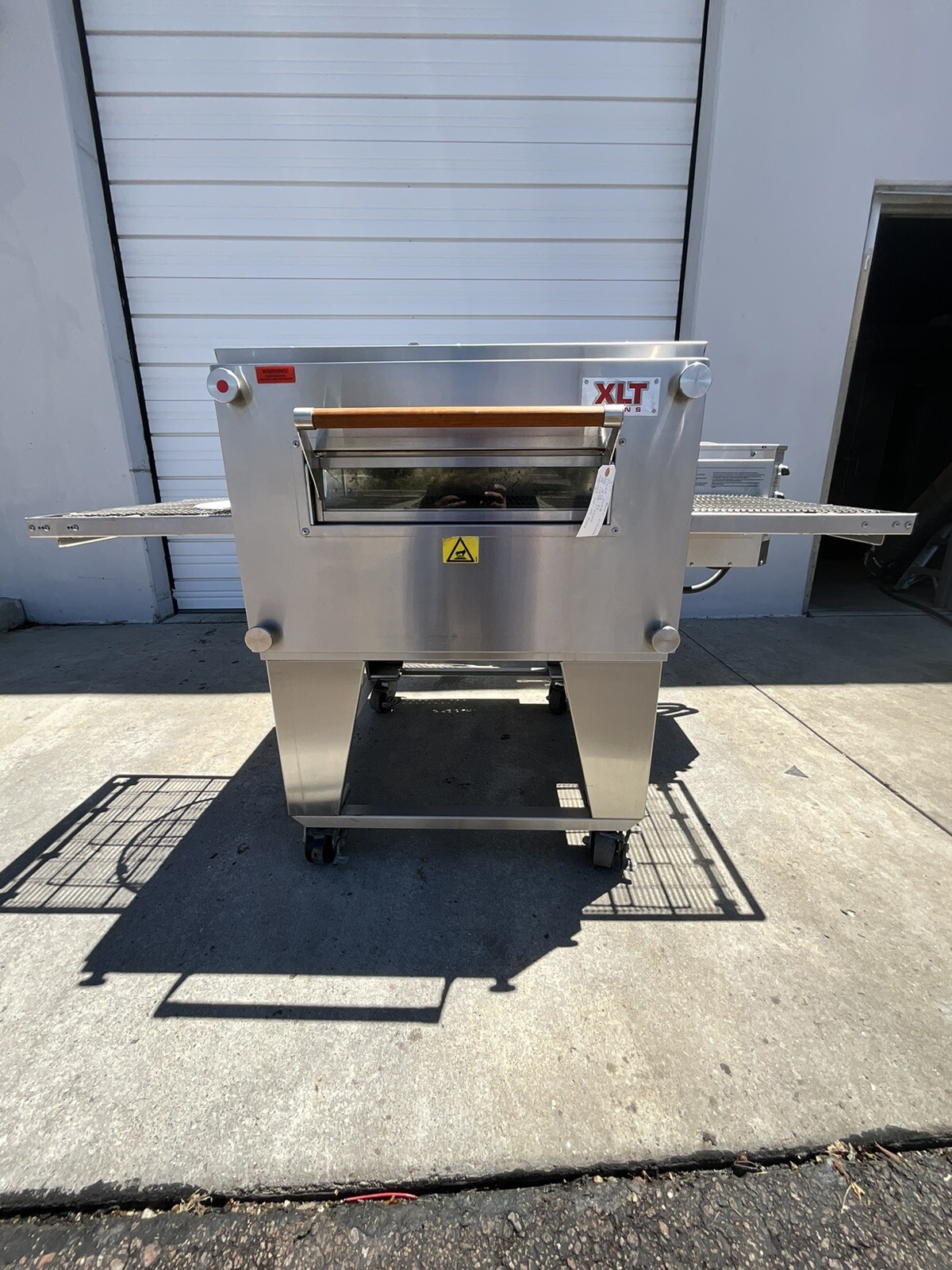 BOFI XLT 1832-EL SINGLE DECK CONVEYOR 208-3 phase PIZZA OVEN