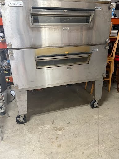 Lincoln Impinger 1450 Double Deck Gas Fired Conveyor Pizza Oven 32″