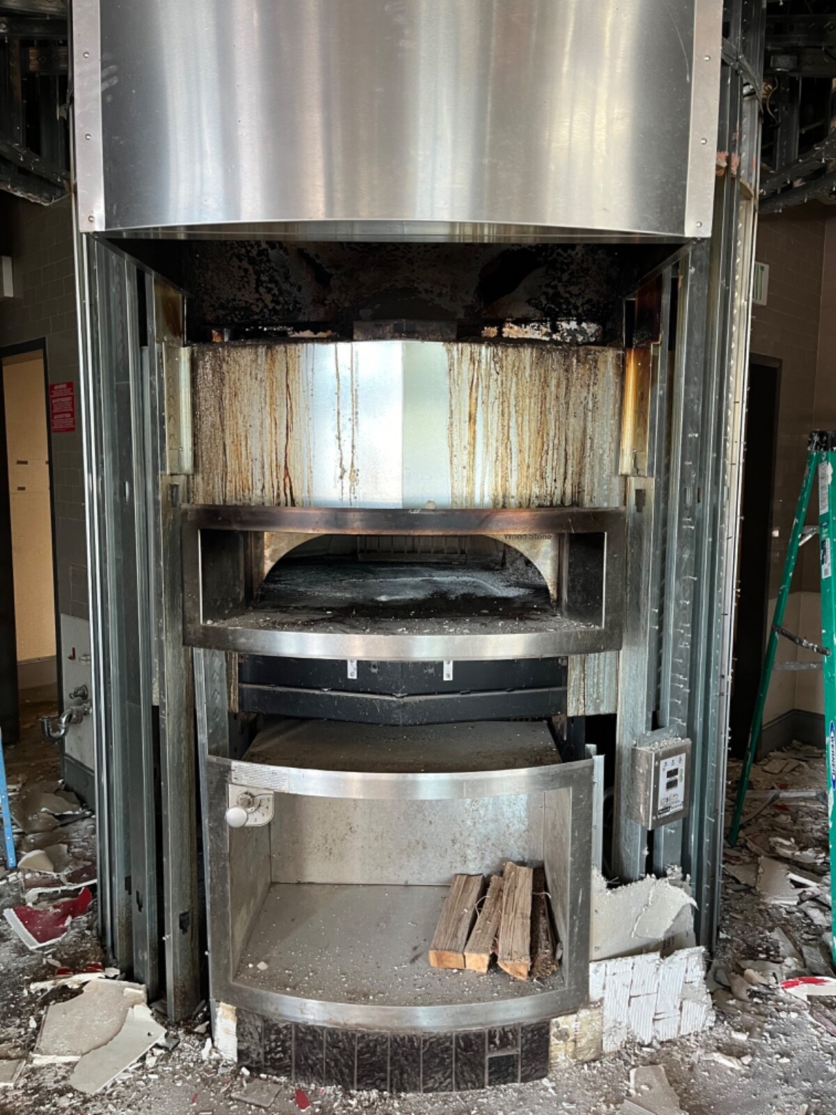 Wood Stone 5′ Mt Adams Gas-Fired Brick Pizza Oven Stone Hearth WS-MS-5-RFG-IR-NG
