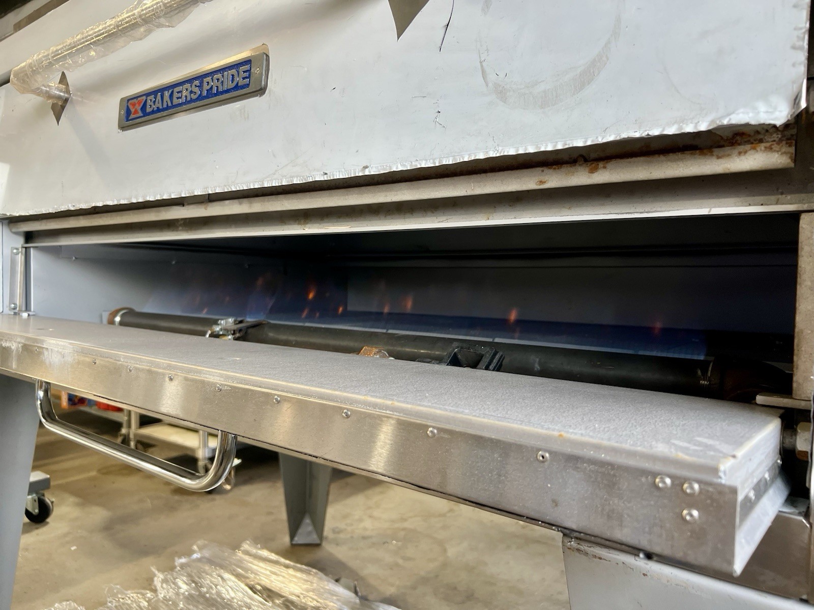 Bakers Pride 451 Natural Gas Pizza Deck Oven Single Deck 54″