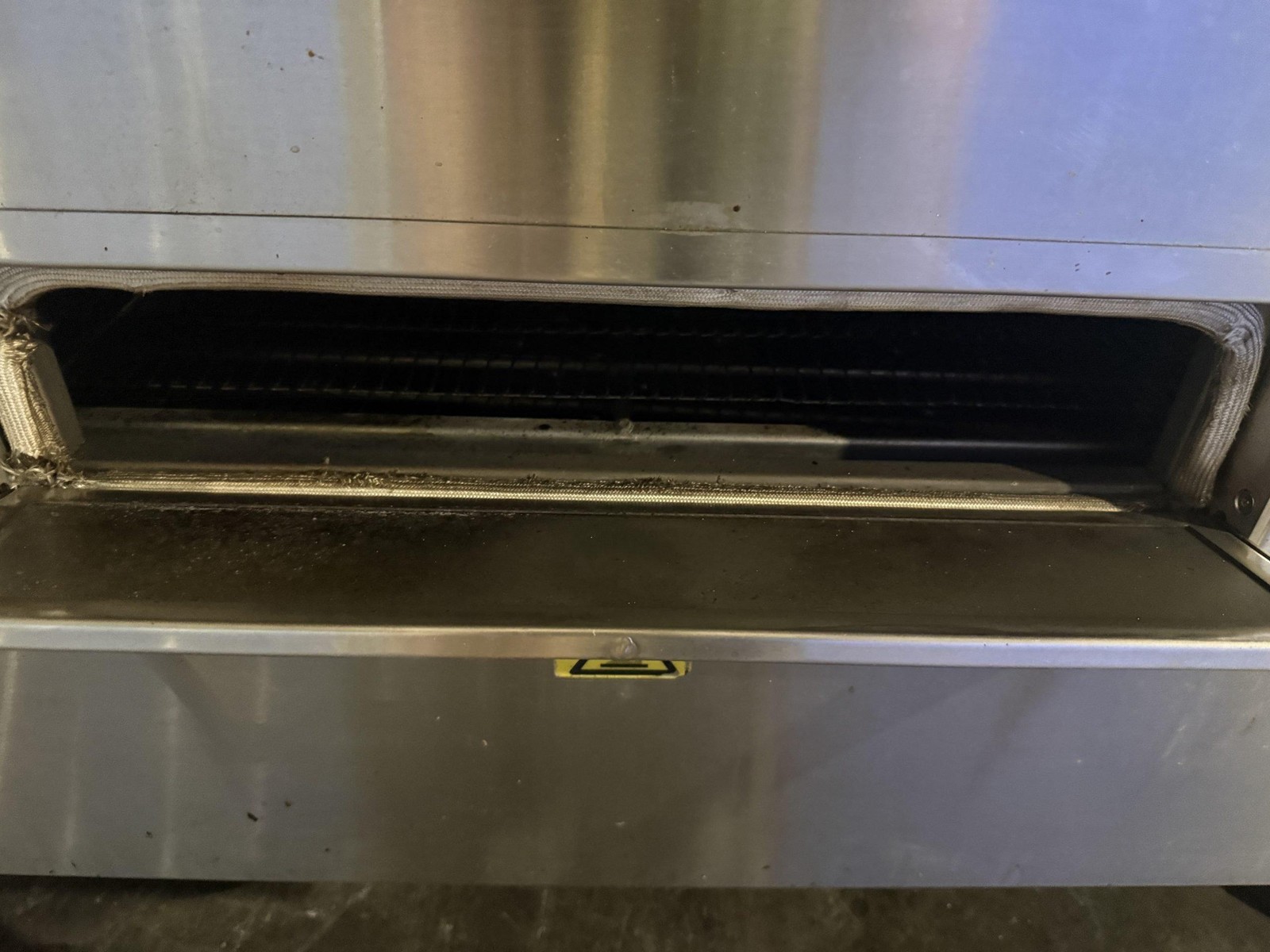 XLT X3D 3255-01338 LIQUID PROPANE TRIPLE STACK CONVEYOR PIZZA OVEN W/ VENT HOOD