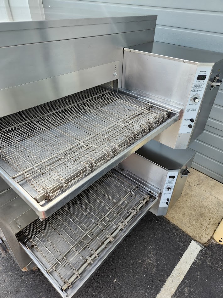 Lincoln Impinger 1450 Double Deck Gas Fired Conveyor Pizza Oven 32″