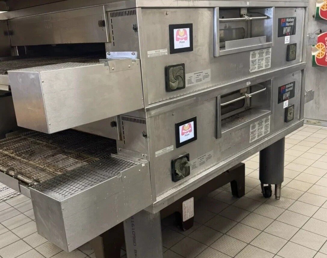 2016 MIDDLEBY MARSHALL PS670G Touch Scree 32″ Double Conveyor Pizza Oven W/Hood