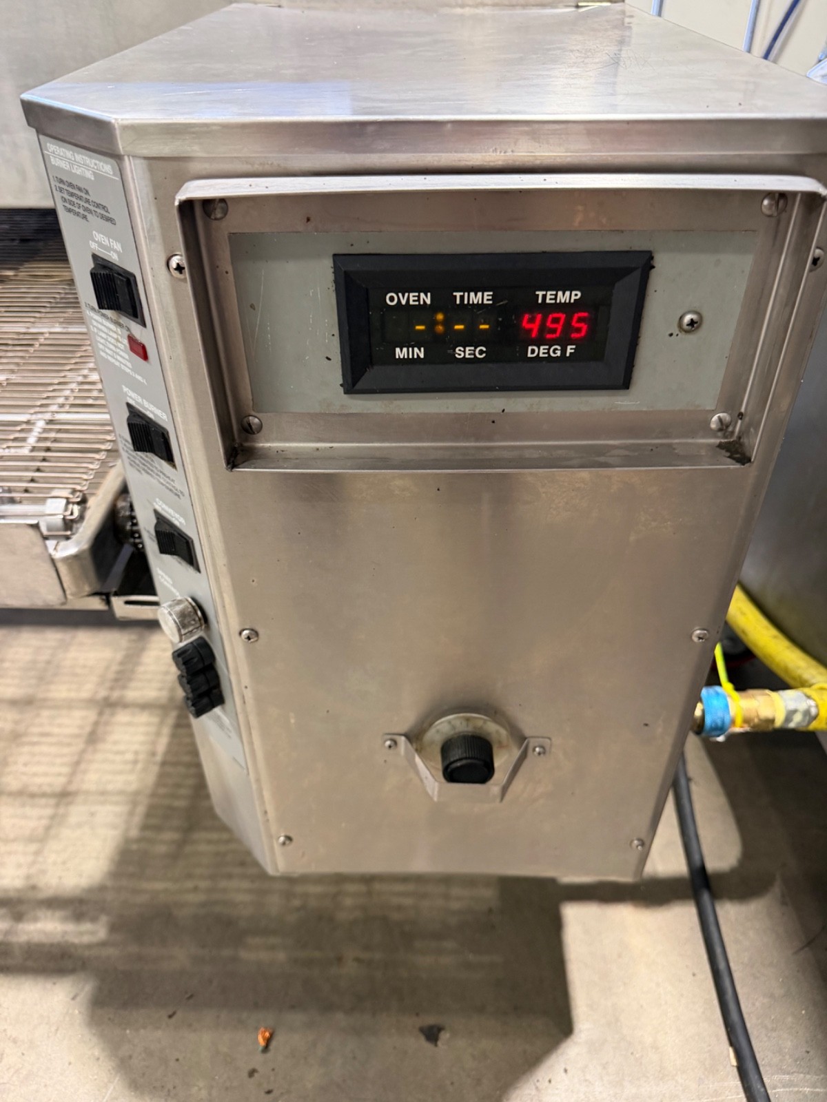 Lincoln 1000 natural gas single deck conveyor pizza oven – FREE SHIPPING!