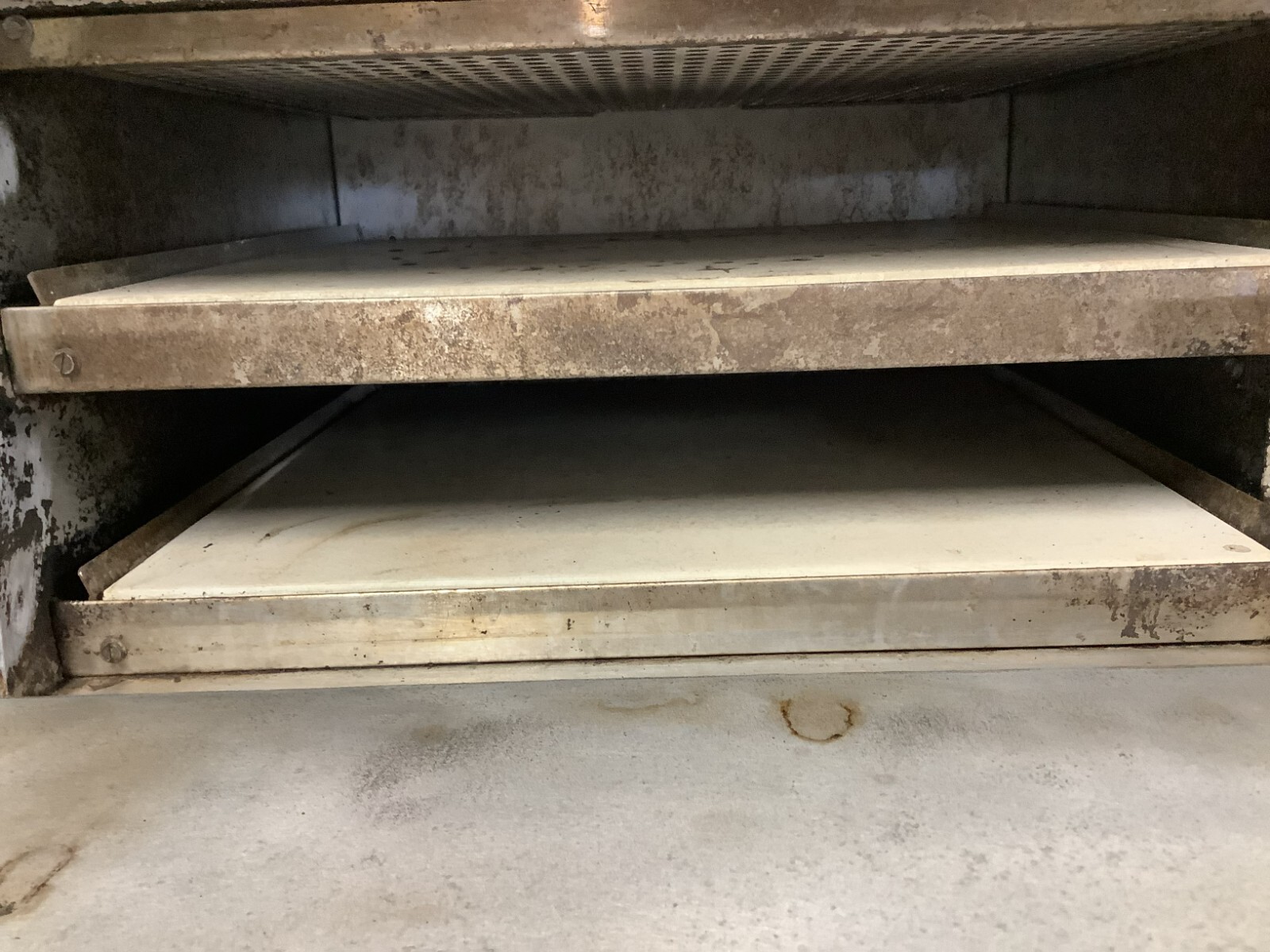 Pizza Oven APW Wyott P-18 Countertop 2 Deck 1ph 120V Tested