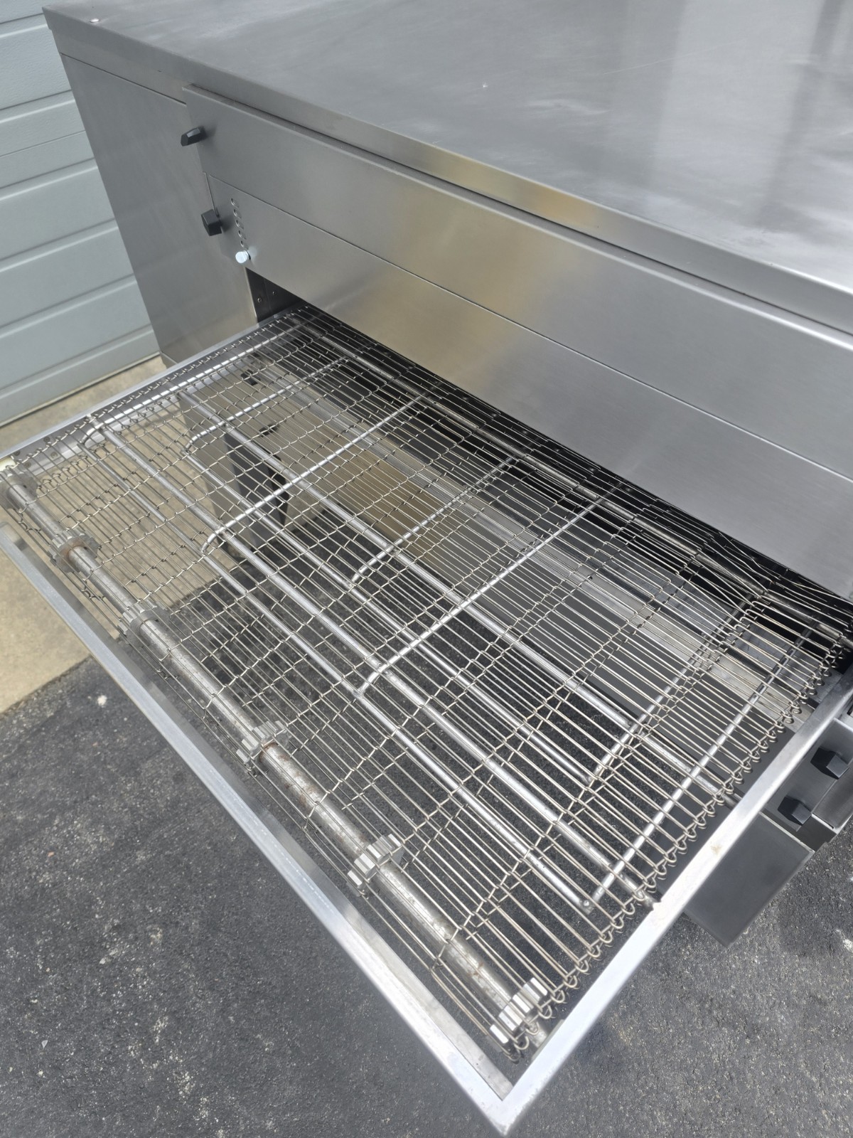 Edge 60 Single Deck Gas Fired Conveyor Pizza Oven 32″
