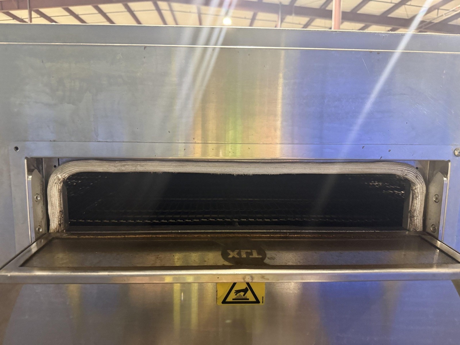XLT X3D 3255-01338 LIQUID PROPANE TRIPLE STACK CONVEYOR PIZZA OVEN W/ VENT HOOD