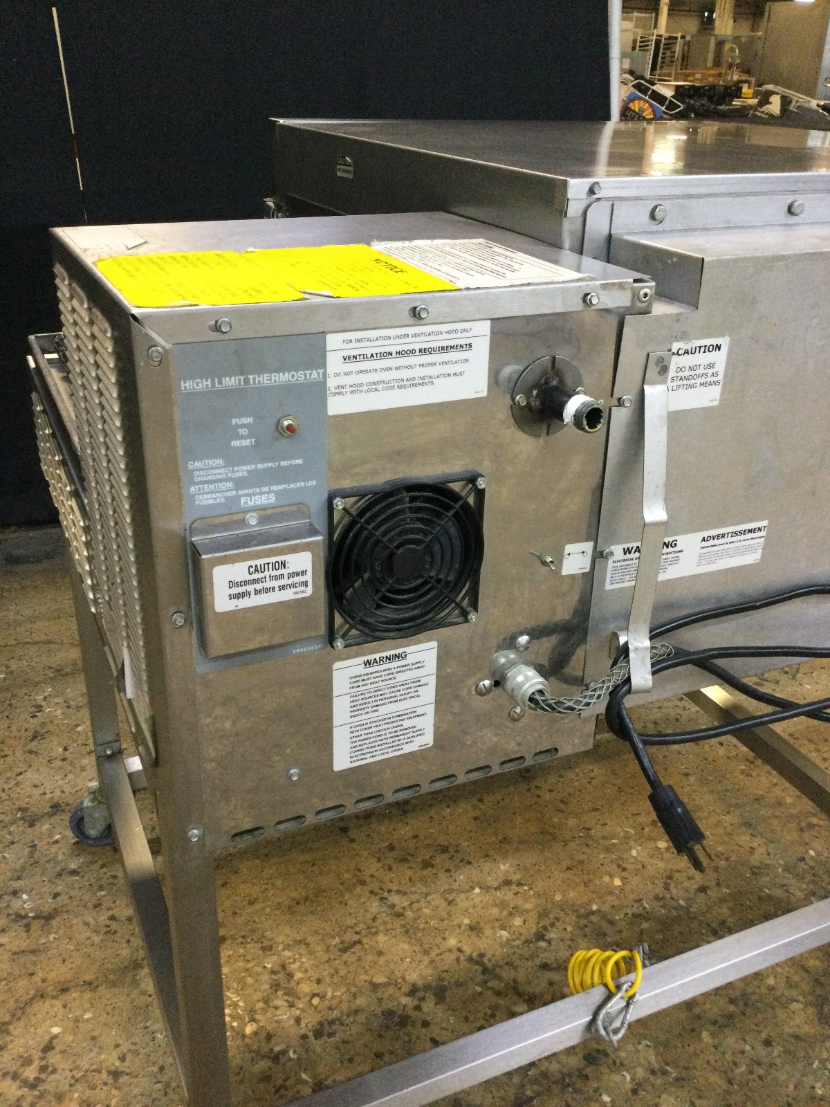 Lincoln Impinger 1116-080-8 Gas Conveyor Pizza Oven With Casters