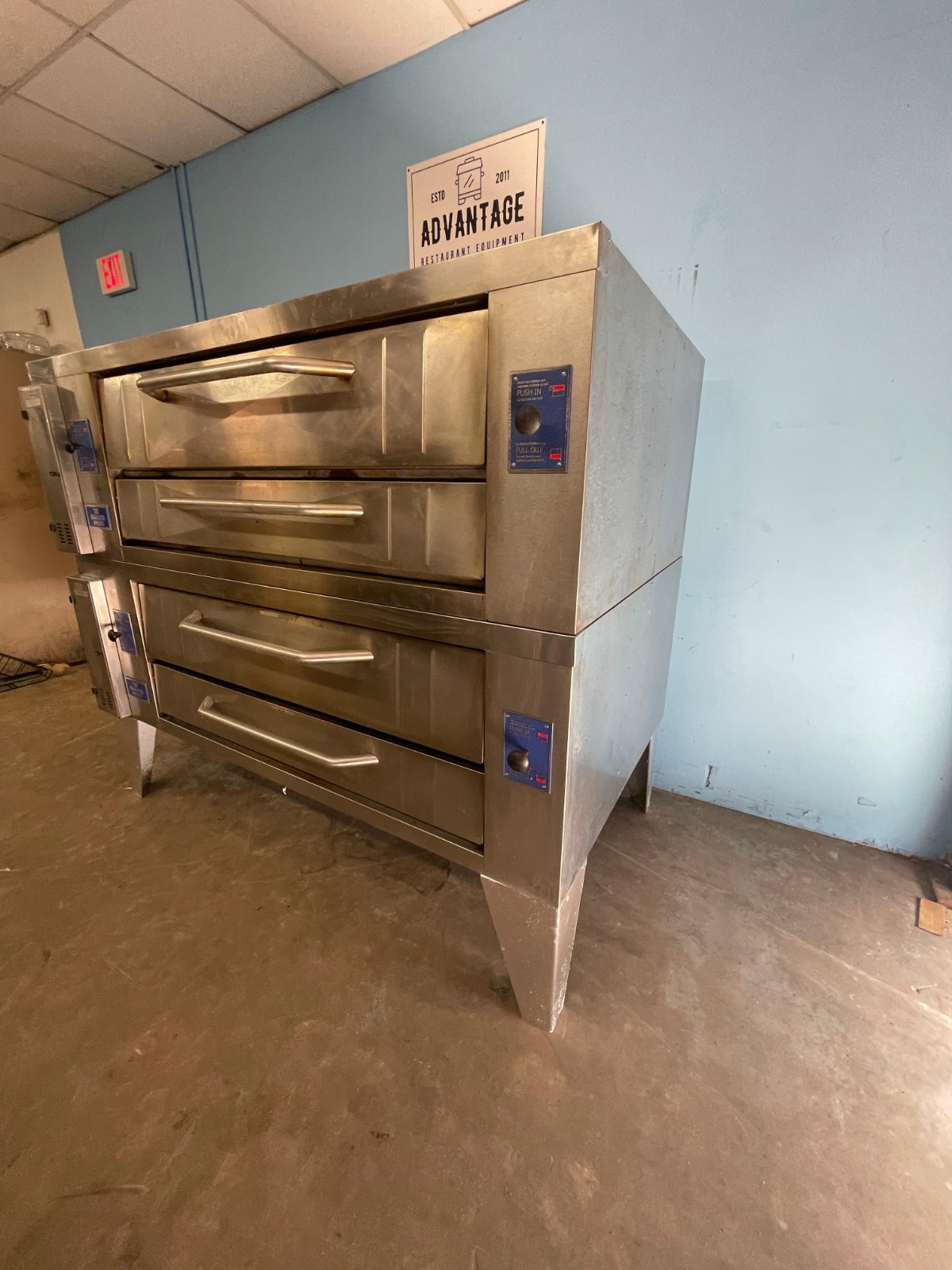 Bakers Pride Y-600 Double Deck Gas Pizza Oven – 0017