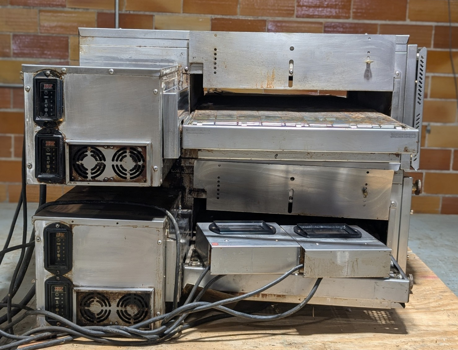2019 XLT R3A-2336-01067 Double Stack Conveyor Oven, No Legs