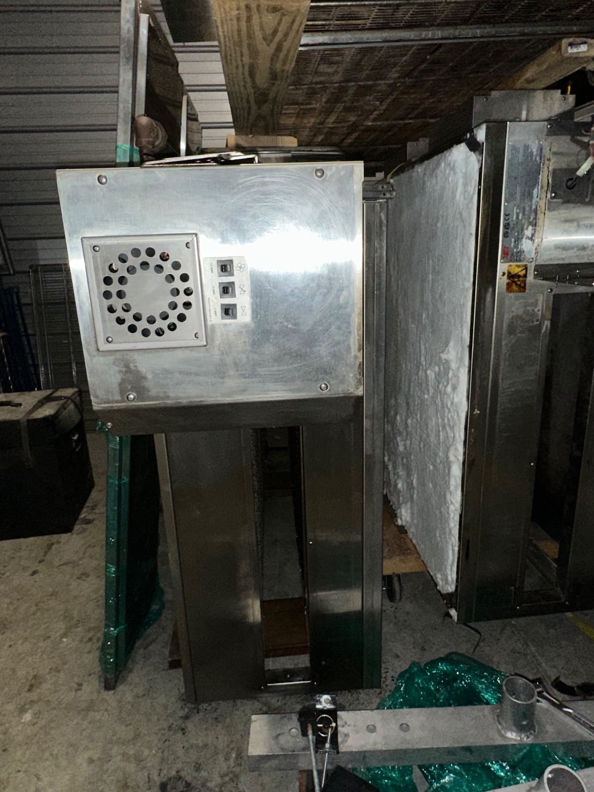Used XLT 3270B–Natural Gas—120V included base and casters