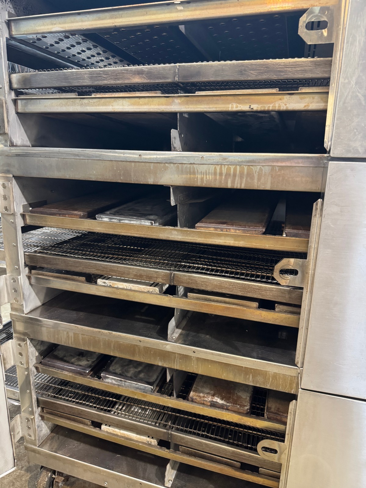 Lincoln Impinger 1600 gas Triple Stack Conveyor Pizza Ovens ..Video