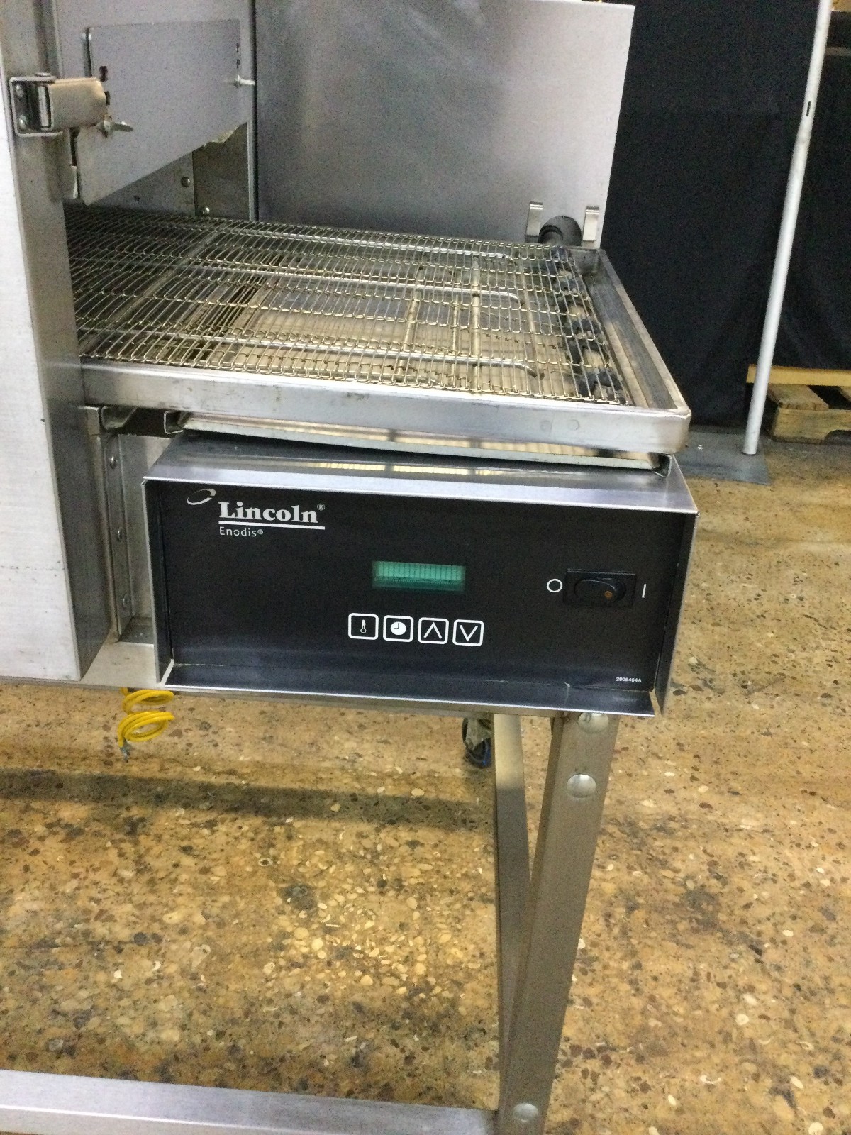 Lincoln Impinger 1116-080-8 Gas Conveyor Pizza Oven With Casters