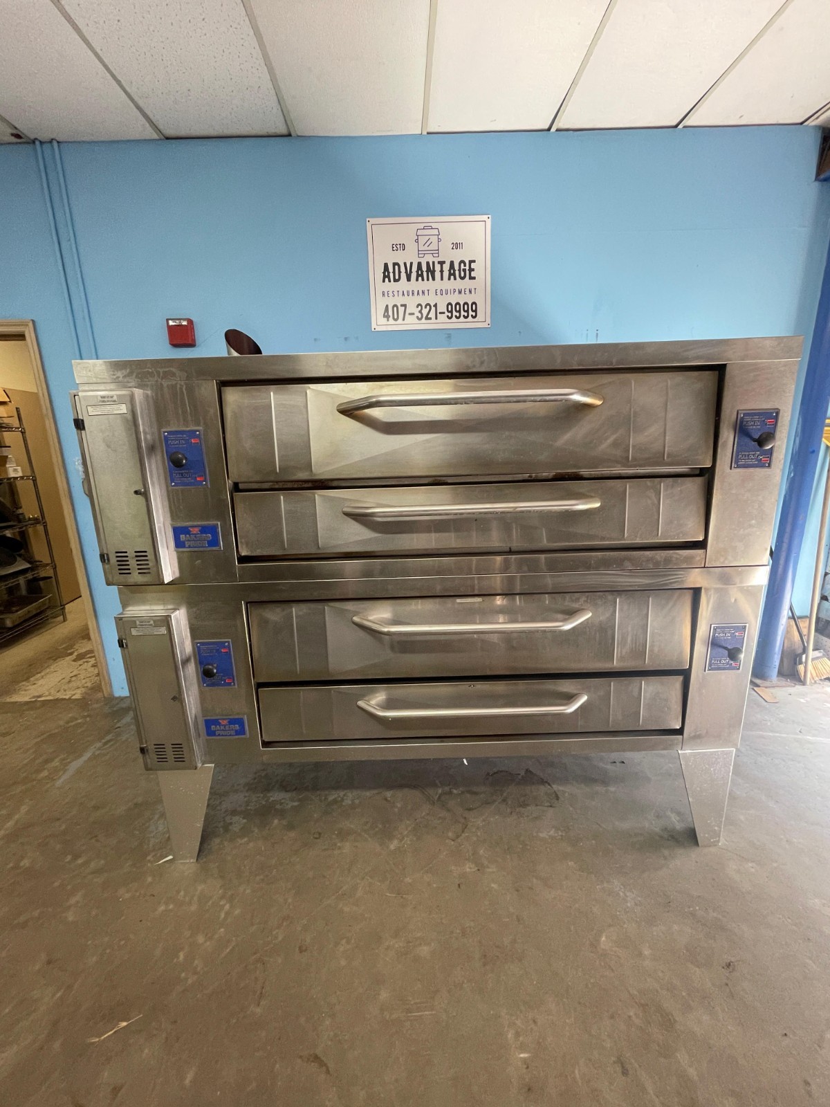 Bakers Pride Y-600 Double Deck Gas Pizza Oven – 0017