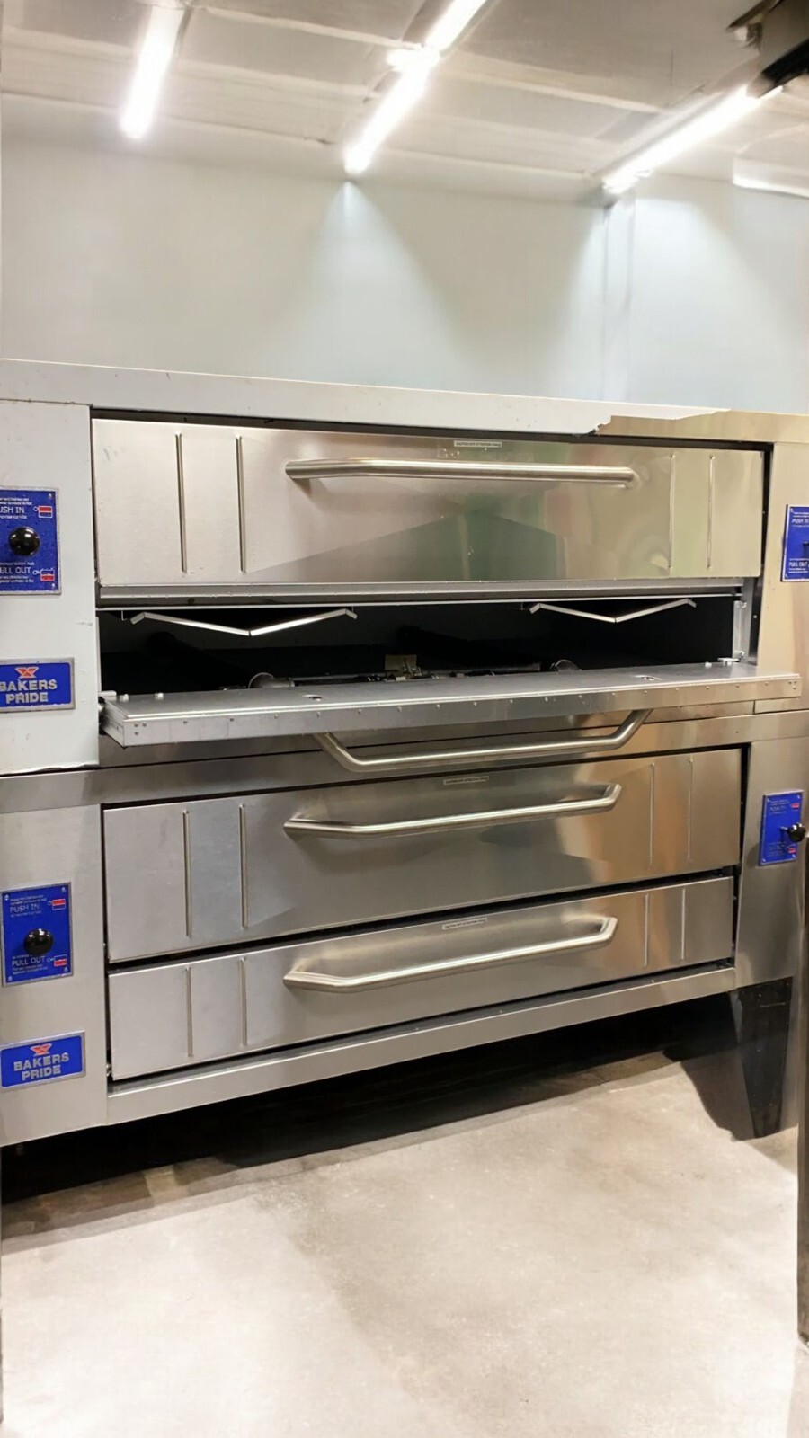 Baker’s Pride Y600 Double Deck Pizza Oven Refurbished