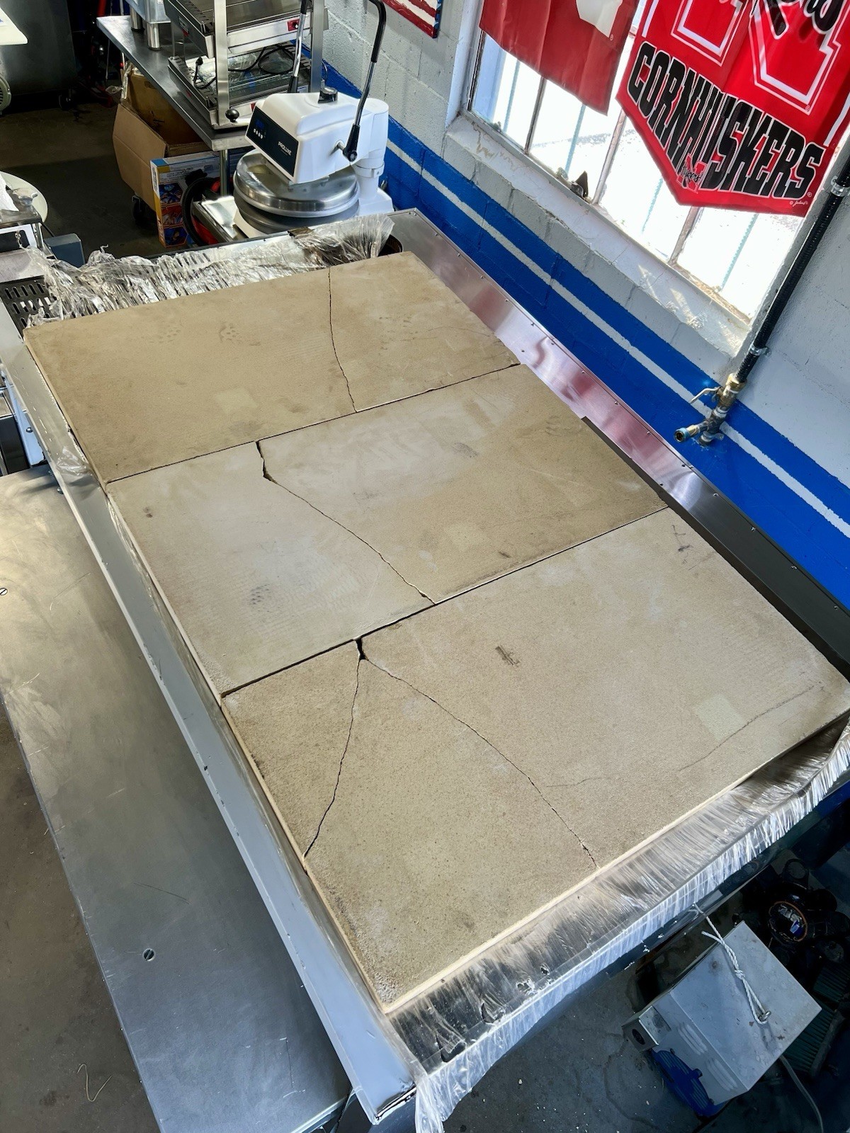 Bakers Pride 451 Natural Gas Pizza Deck Oven Single Deck 54″