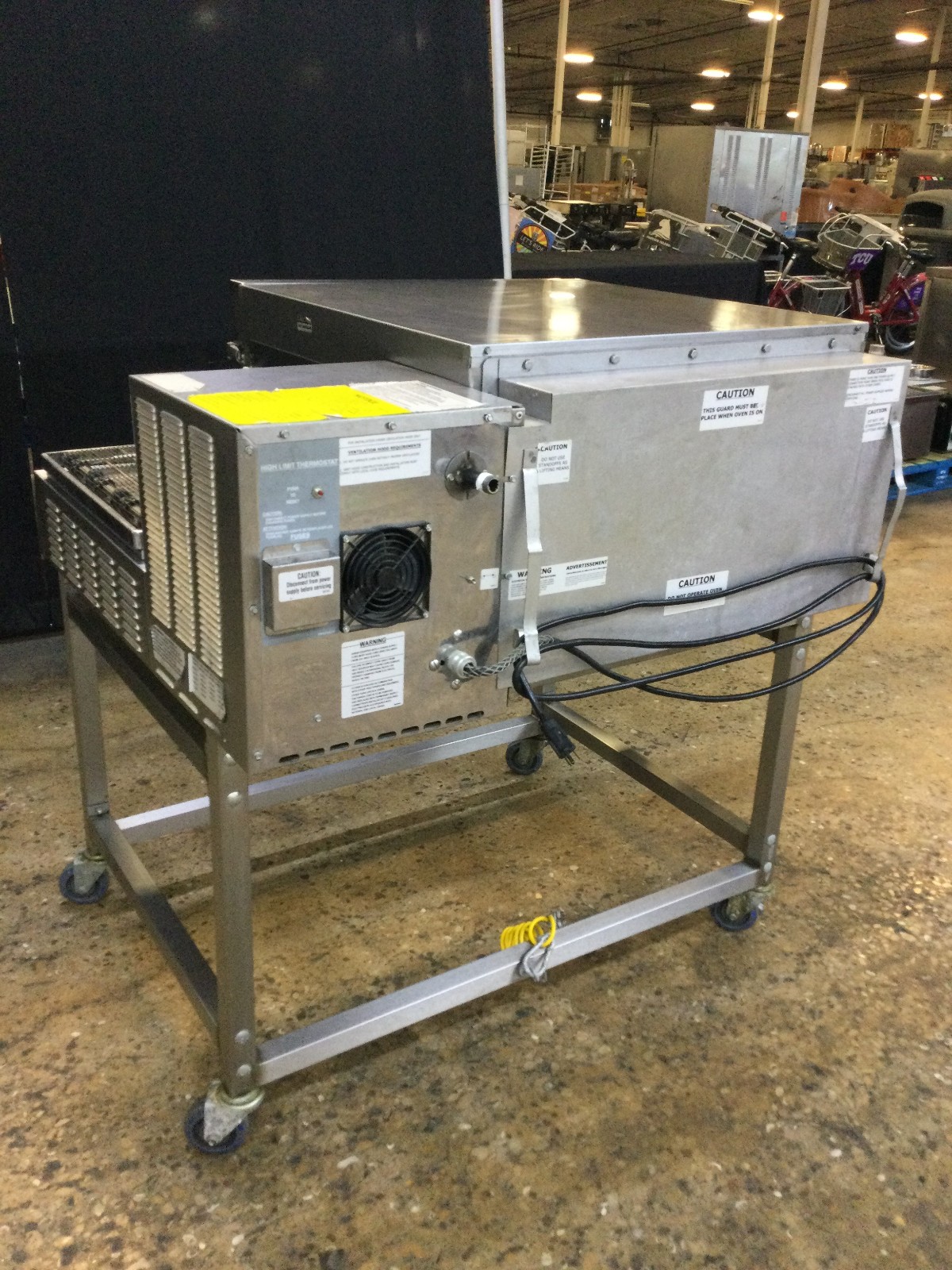 Lincoln Impinger 1116-080-8 Gas Conveyor Pizza Oven With Casters