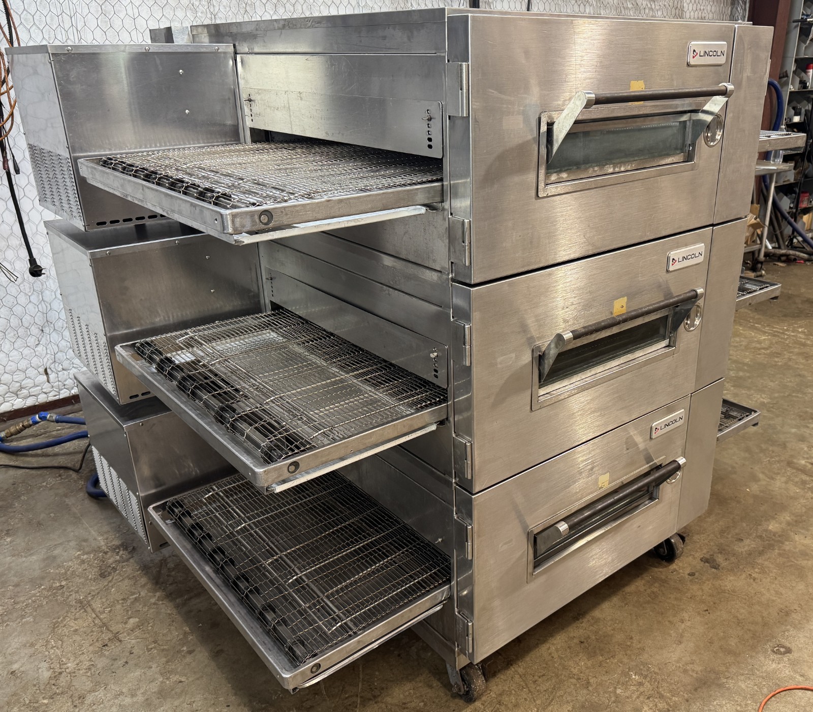 Lincoln Impinger 1600 gas Triple Stack Conveyor Pizza Ovens ..Video