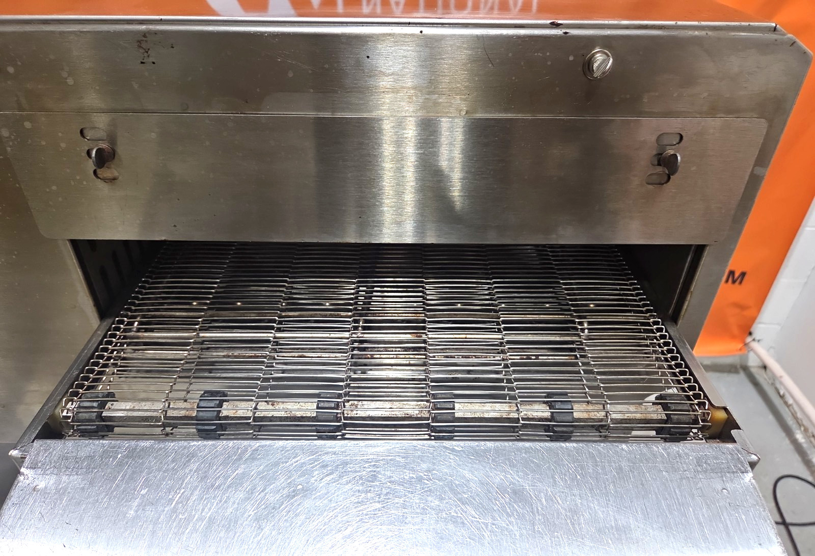 Lincoln Impinger 1301 Countertop Conveyor/Pizza Oven 1 Phase – Watch Video!