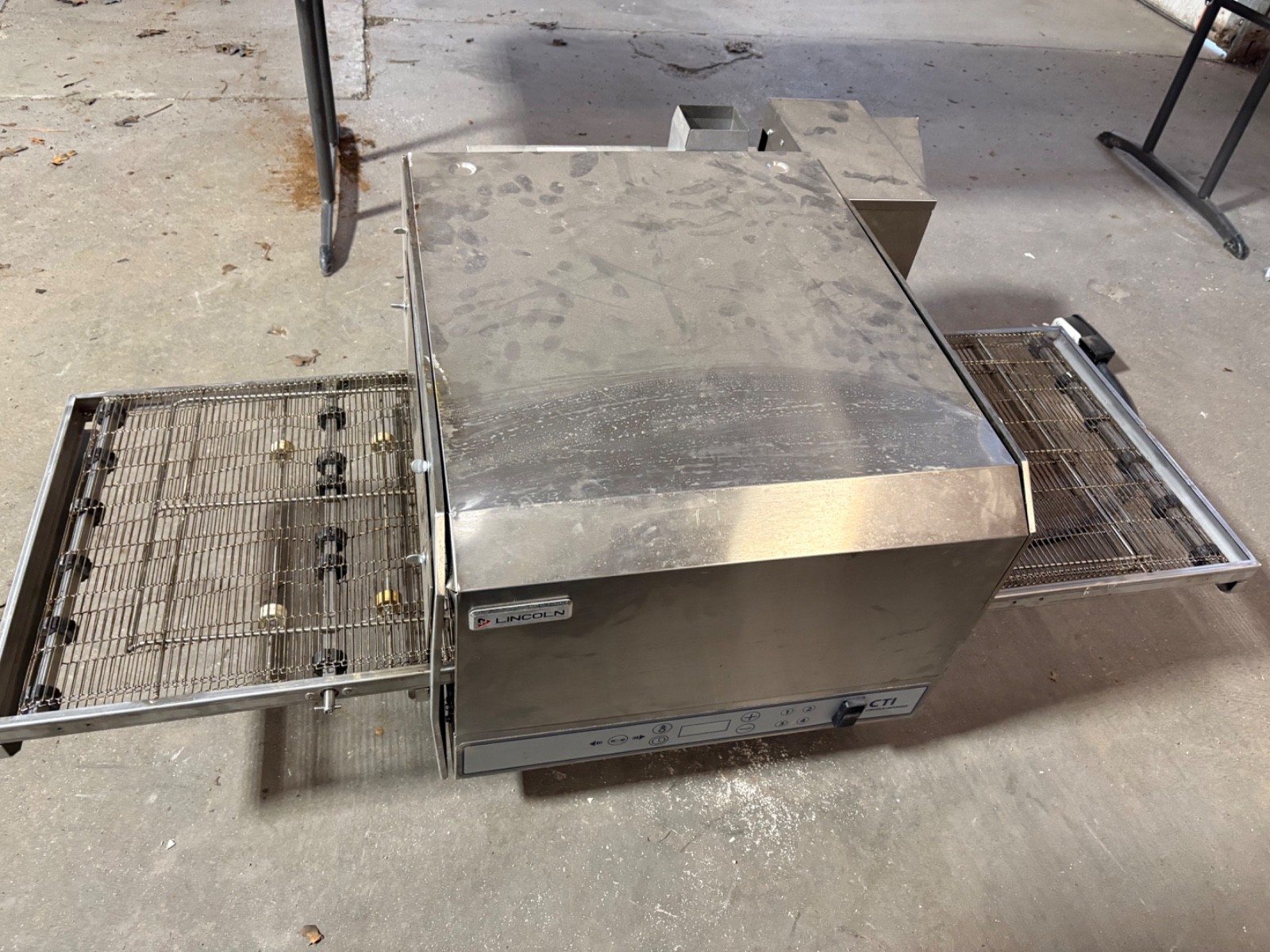 2020 Lincoln 50″ Electric Countertop Ventless Conveyor Oven V2500/1346