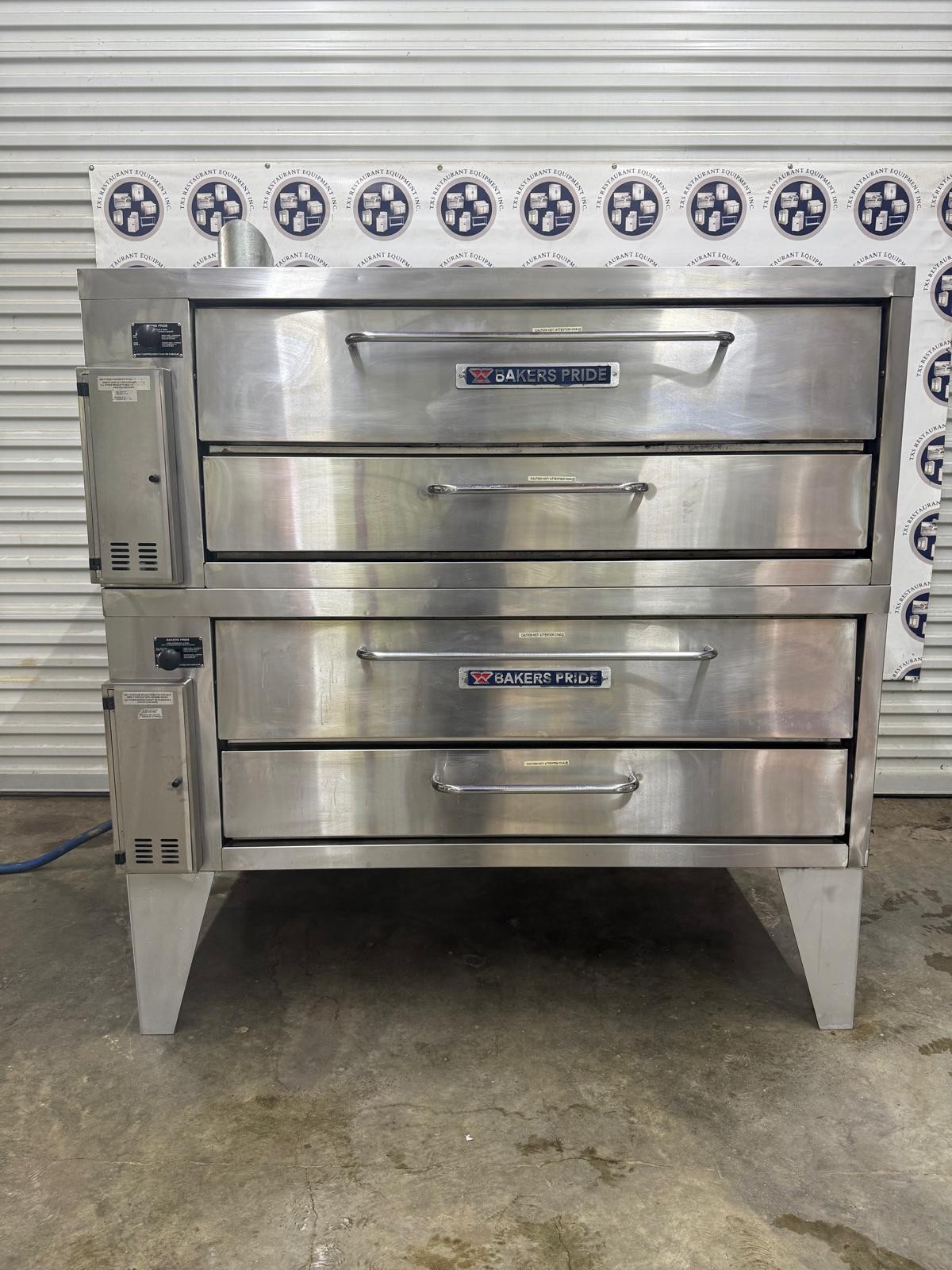 Bakers Pride Model 451 Double-Stack 2023 Gas Pizza Oven