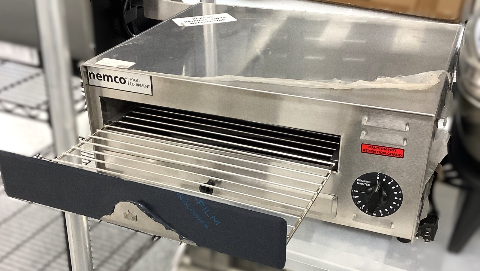 Nemco 6215 Restaurant/Bar Countertop Pizza Oven, 120V