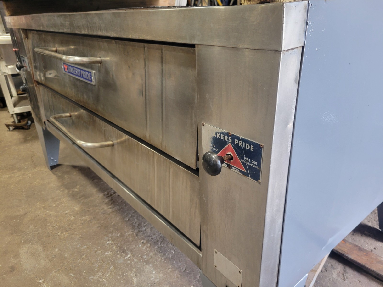 BAKERS PRIDE Y-600 DOUBLE DECK 8″ DECK HEIGHT PIZZA OVENS SERIES NATURAL GAS