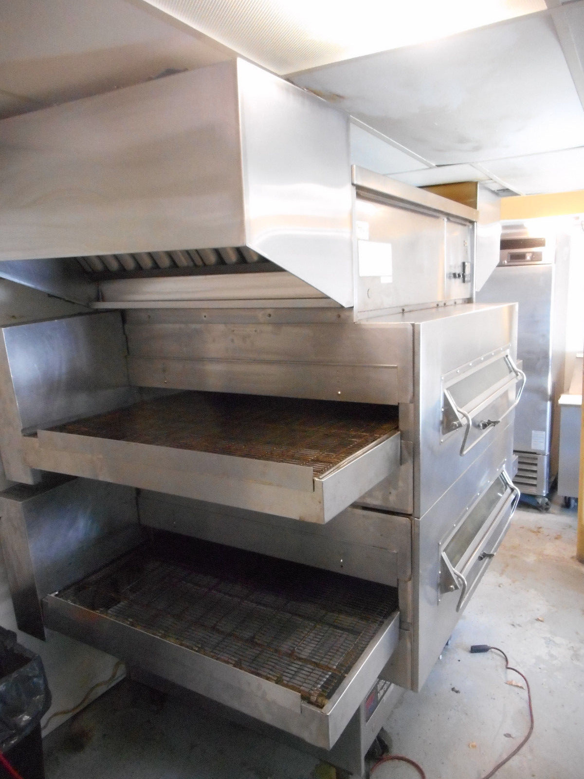 Complete Pizza Shop with Middleby Marshall Double Gas Conveyor Oven, PS 360, 40″