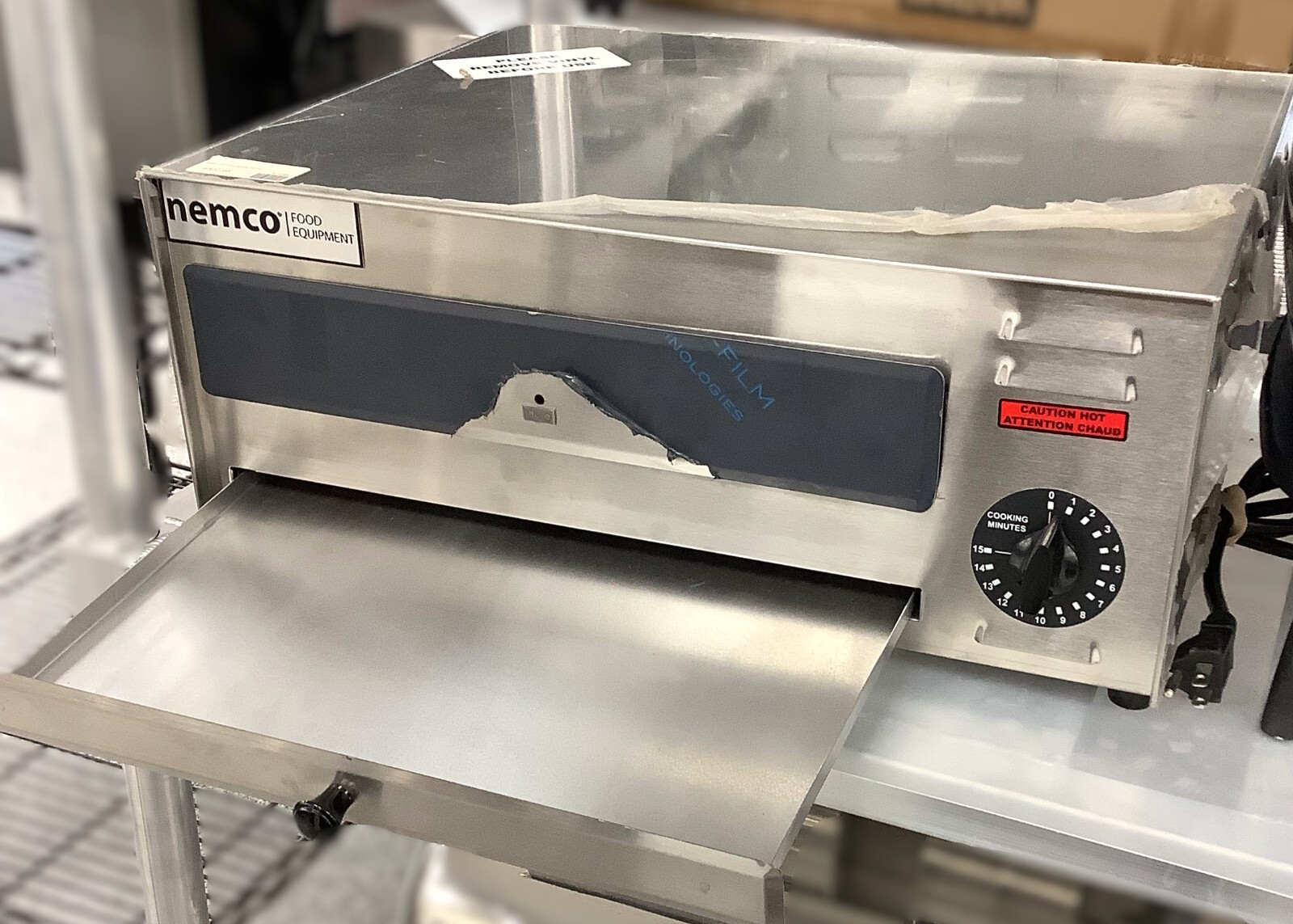 Nemco 6215 Restaurant/Bar Countertop Pizza Oven, 120V