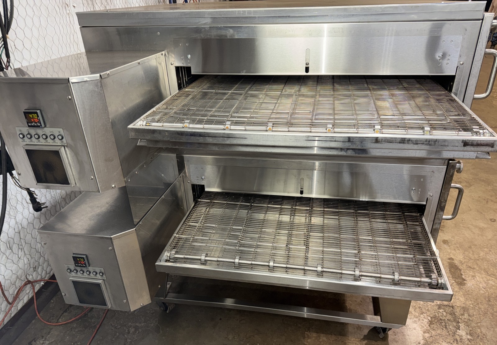 XLT 3870 Nat Gas Double Stack Pizza Conveyor Ovens** Video Demo**