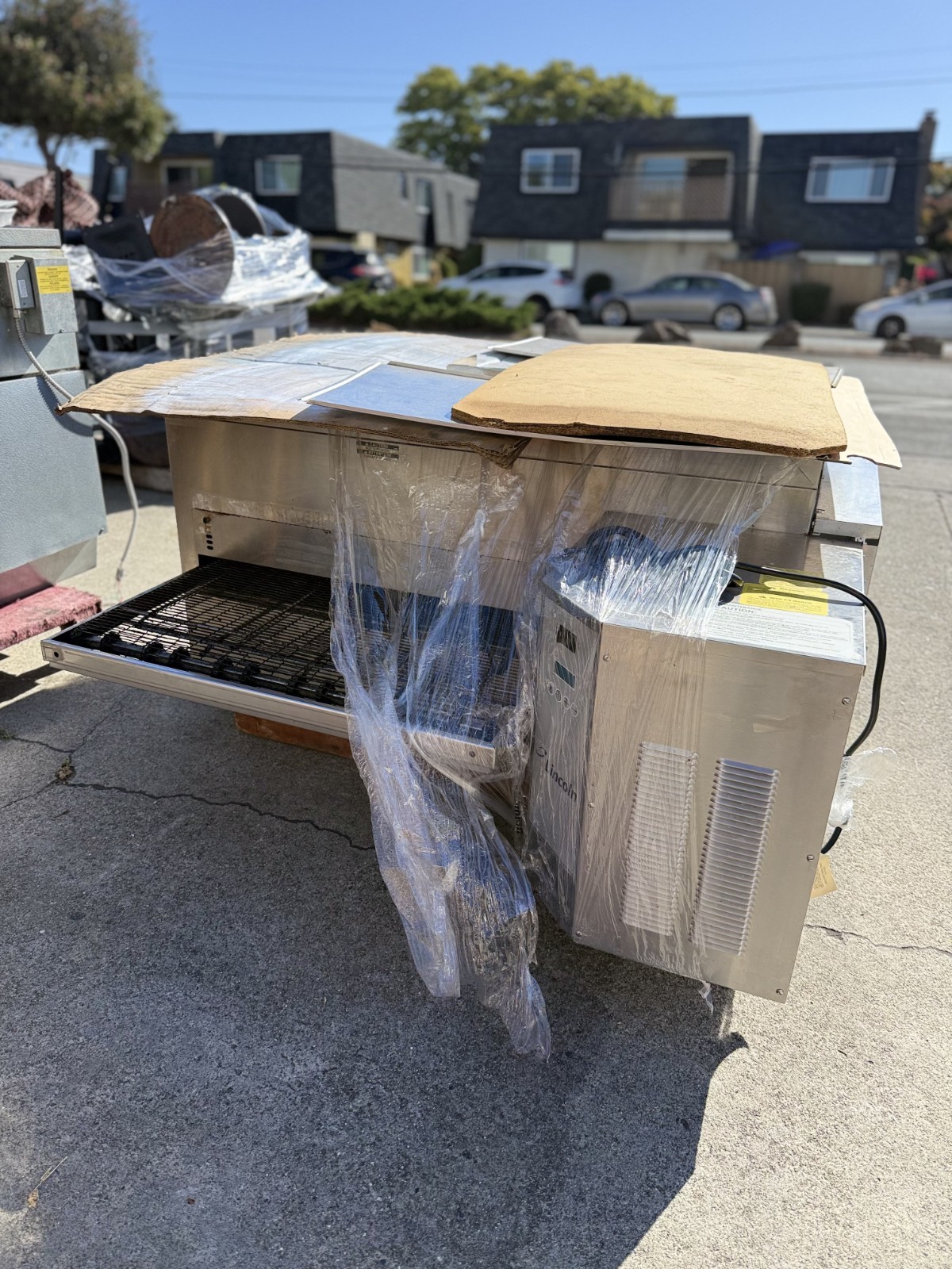 Lincoln 1450-000-U 78″ Gas Impinger Conveyor Pizza Oven – Natural Gas