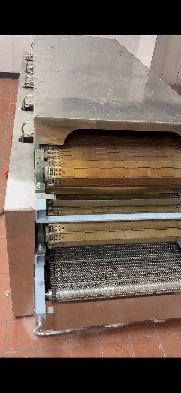 QT-520SE Electric Commercial Conveyor Oven, 2 Deck, 1 Belt, Floor Model