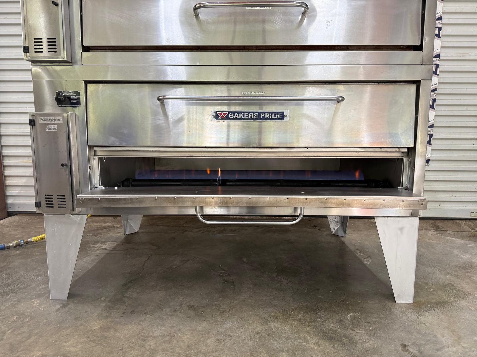 Bakers Pride Model 451 Double-Stack 2023 Gas Pizza Oven