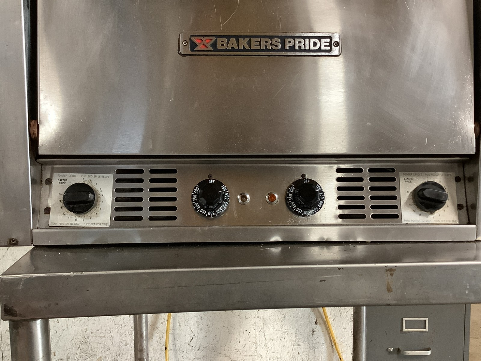Pizza/Pretzel Stone Deck Oven Bakers Pride P44S 208/240V 3ph TESTED