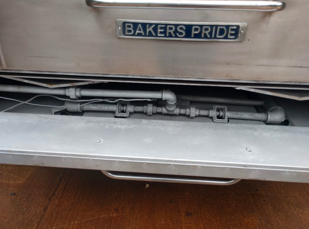 BAKERS PRIDE Y600 NATURAL DECK GAS DOUBLE PIZZA OVEN NEW STONES