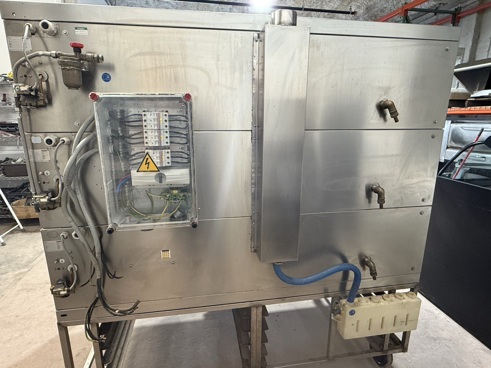 Miwe CO 3.1408 Condo 3 Deck Electric Oven