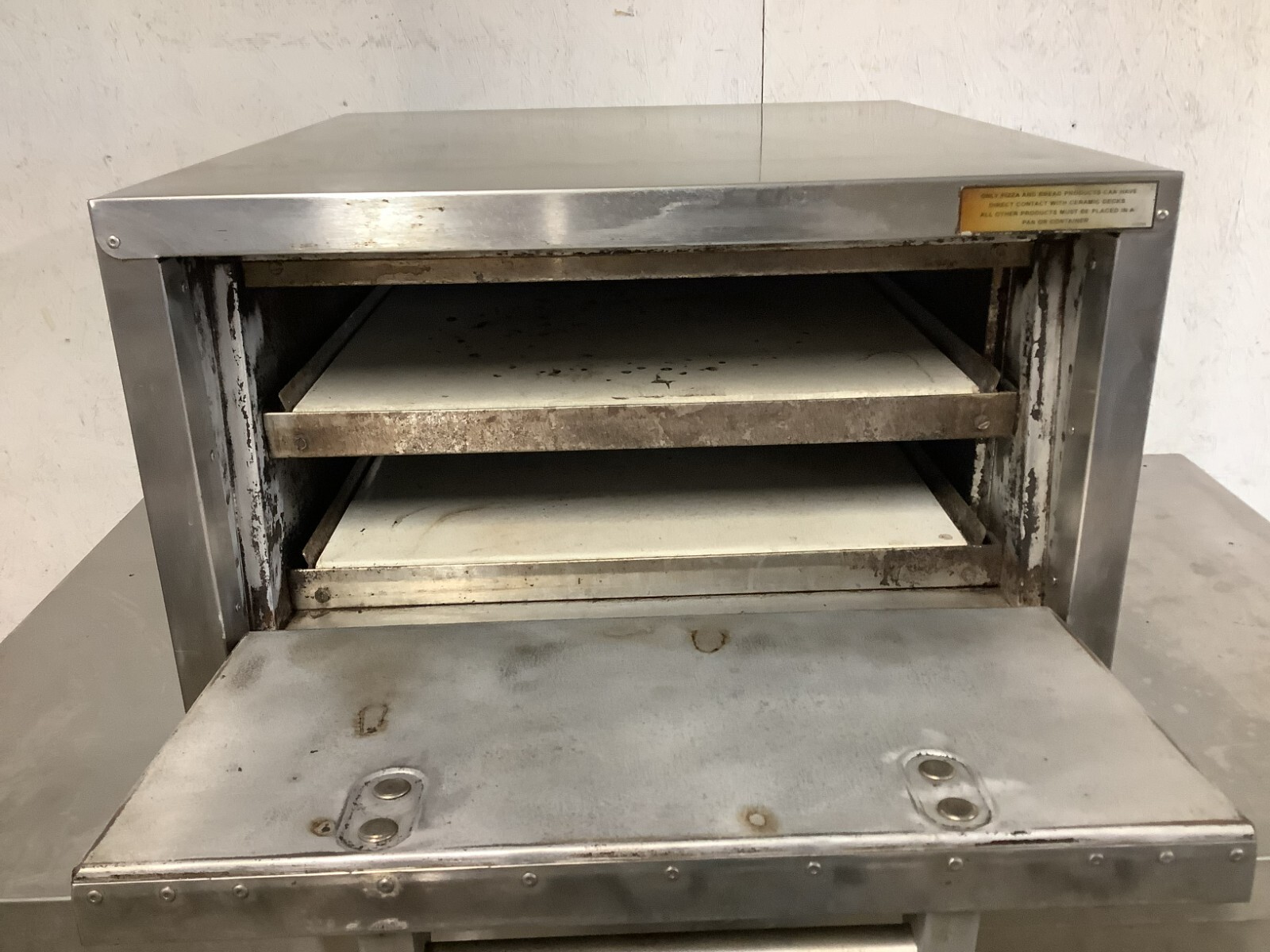 Pizza Oven APW Wyott P-18 Countertop 2 Deck 1ph 120V Tested