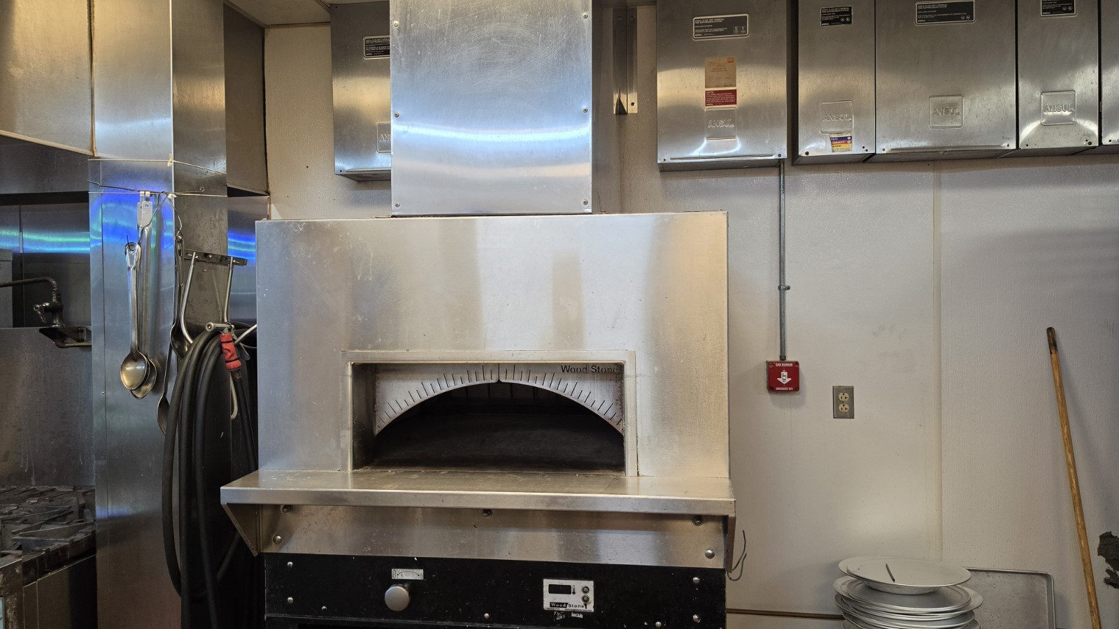Wood Stone Commercial 43×43 Model Natural Gas Pizza Oven 1 Deck Stone Hearth