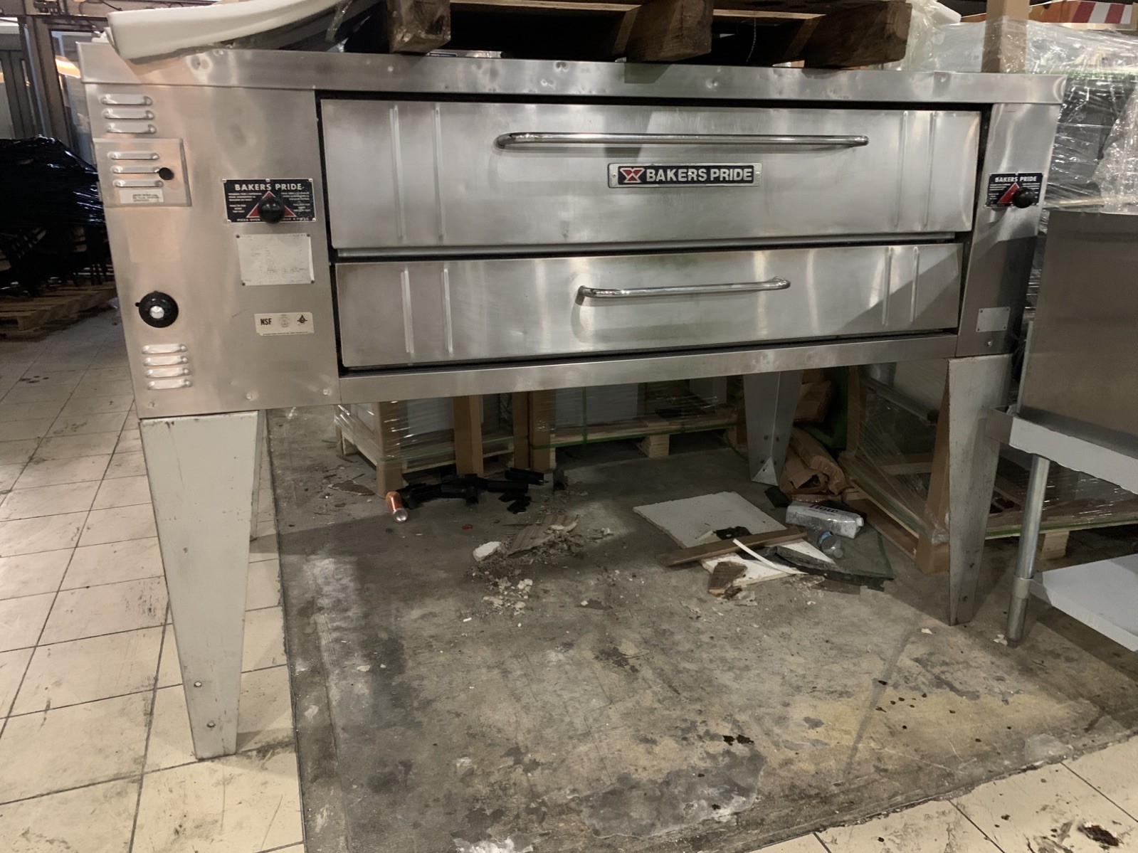 Bakers Pride Y-600 Super Deck – Natural Gas Single Deck Pizza Oven With Bricks
