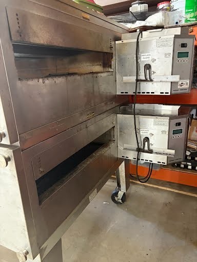 Lincoln Impinger 1450 Double Deck Gas Fired Conveyor Pizza Oven 32″