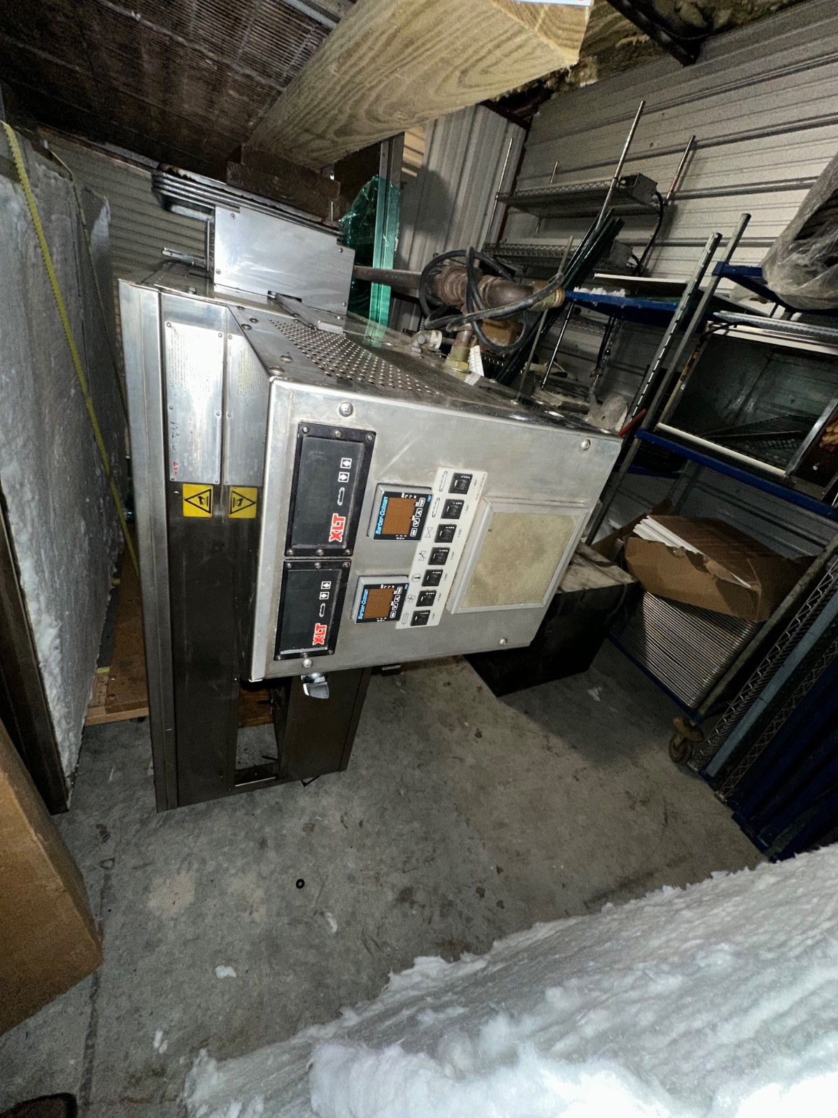 Used XLT 3270B–Natural Gas—120V included base and casters