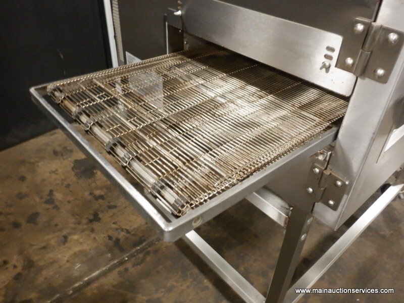 Lincoln Impinger 1116-080-A, Gas Conveyor Pizza Oven With Casters