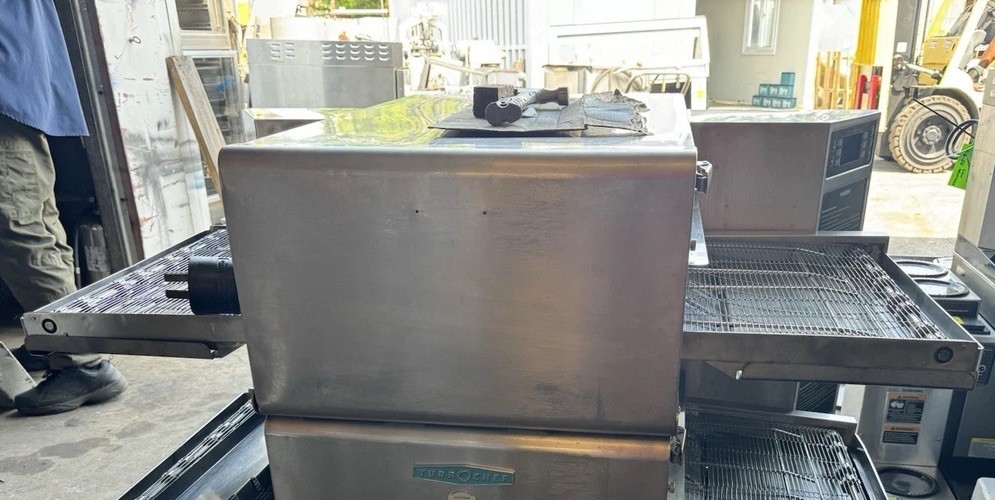 TurboChef HHC2020 48″ -20” Conveyor Electric Countertop Conveyor Oven – 208v/3ph